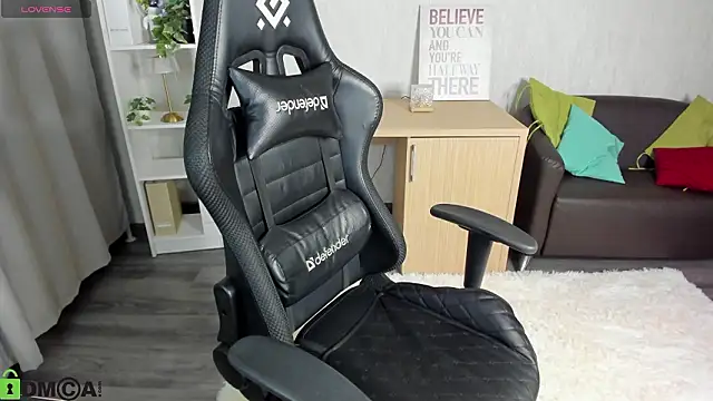 Mika_Vatashi's cam snapshot