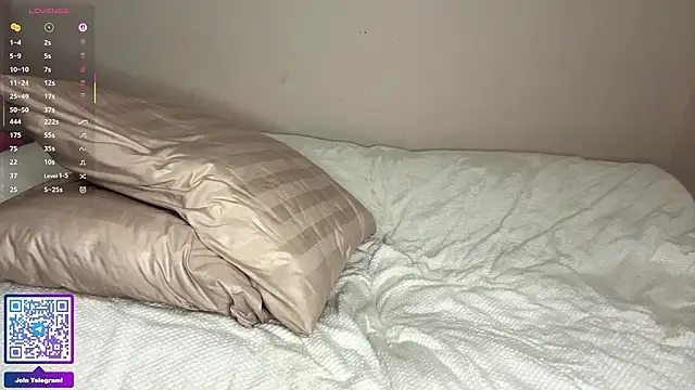 ErlinaBuoy live sex cam