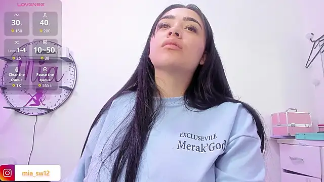 mia_johns_'s cam snapshot