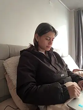 RachelWeisz_'s cam snapshot