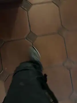 benoithot live sex cam