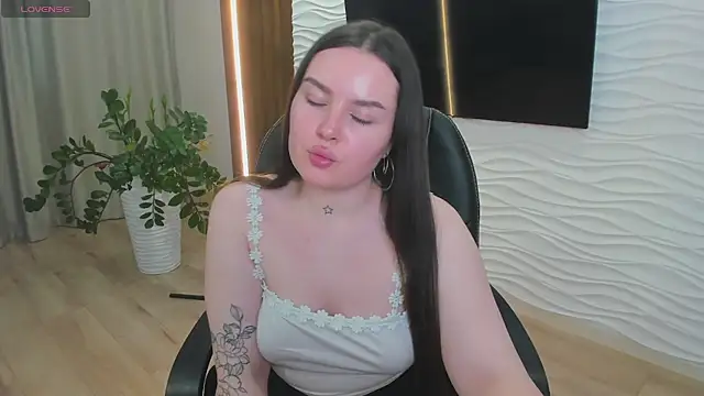 Mia_Milkvey's cam snapshot