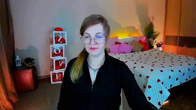 YourUniverser's cam snapshot