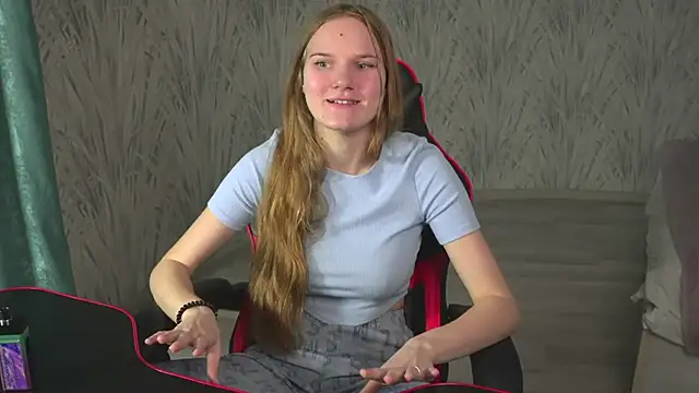 JanuaryTorra's cam snapshot