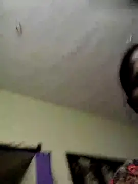 yamini1431's cam snapshot