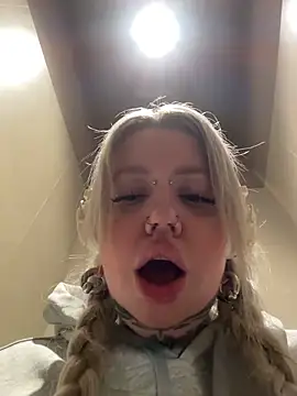 Chiibi's cam snapshot