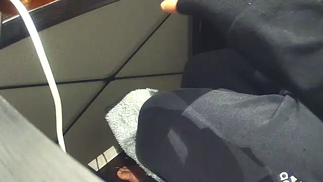 yuuto1010 live sex cam