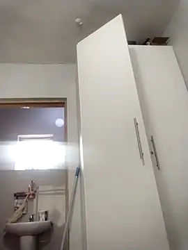 Baby_P's cam snapshot