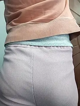 PUNAM456's cam snapshot