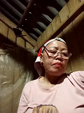 Agnes-baby's cam snapshot