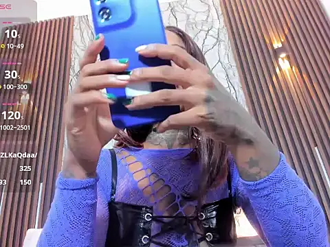 Pauline_Fox's cam snapshot