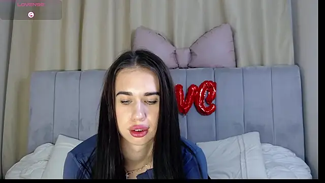 Erikka__ live sex cam