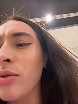 Holly_Play live sex cam