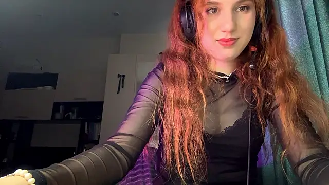 AliceCarrol's cam snapshot