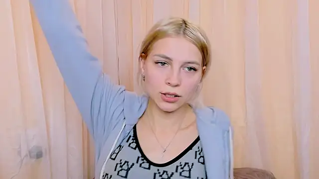 FoxyKathryn's cam snapshot