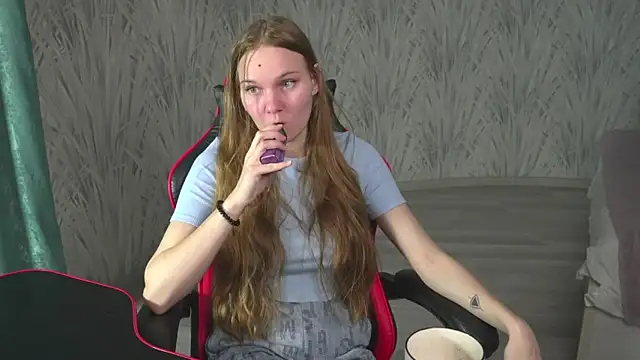 JanuaryTorra's cam snapshot