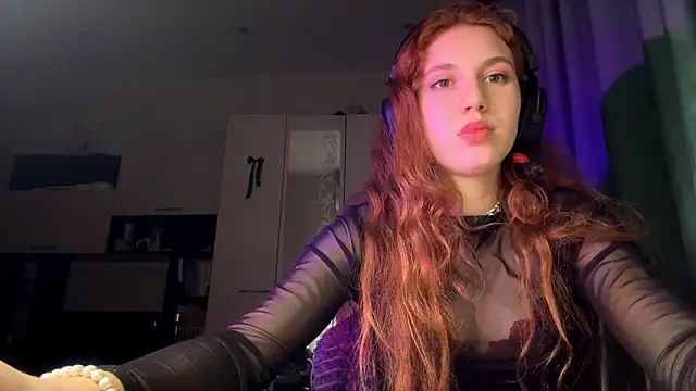 AliceCarrol's cam snapshot