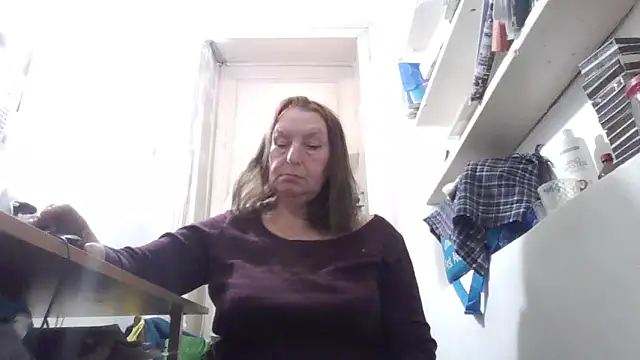 AnnaLive570's cam snapshot