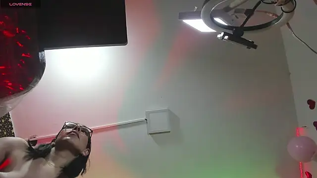 adellelennoxx's cam snapshot