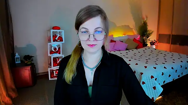 YourUniverser's cam snapshot