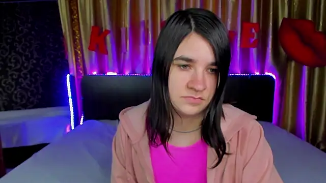 _Polly_Love_'s cam snapshot