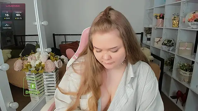 Erica__Alta's cam snapshot