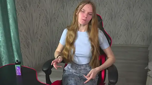 JanuaryTorra live sex cam