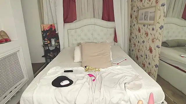 SilviaHart live sex cam