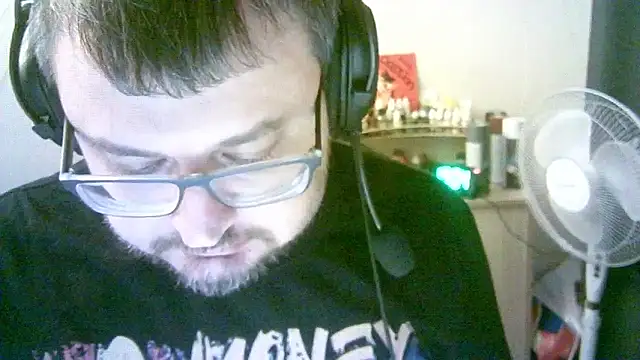 SirAbuser's cam snapshot