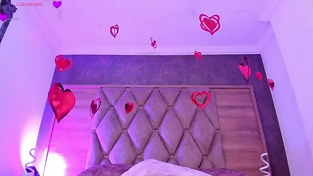 AudreyHayworth live sex cam