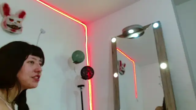 Megan_Blaze01's cam snapshot