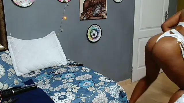 JuicyEbonyGoddess's cam snapshot