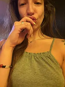 Yara-Lolii's cam snapshot