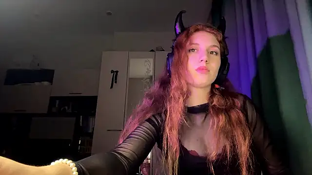 AliceCarrol's cam snapshot