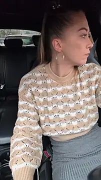 Risky_julia2330's cam snapshot