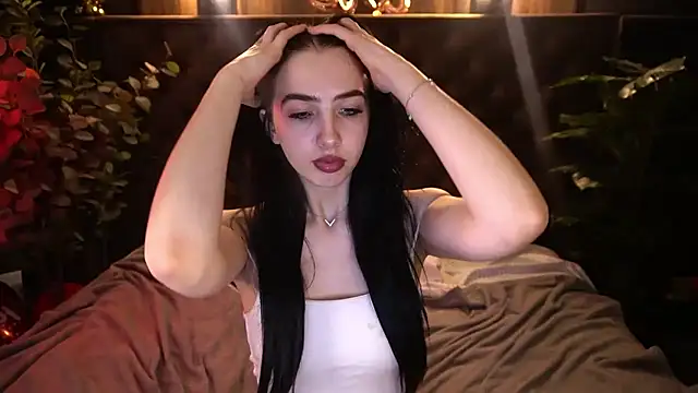 WildKittenX_'s cam snapshot