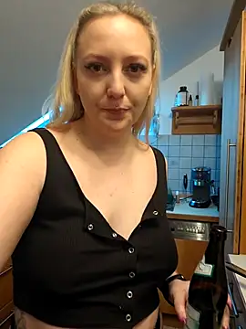 Milas_Dreams_Dauergeil's cam snapshot