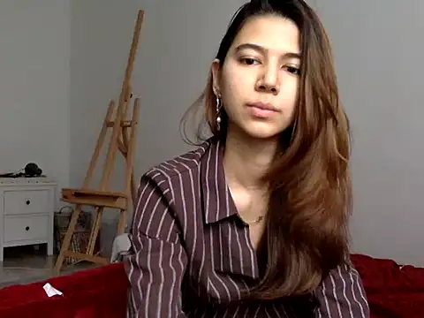 KiraVixenSweet's cam snapshot