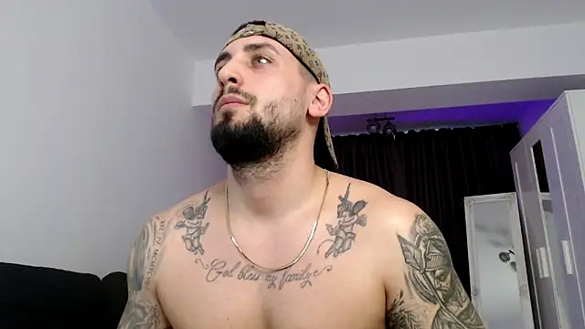 _DylanGreen live sex cam
