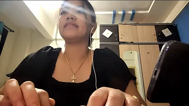 AntoninaDamewood live sex cam