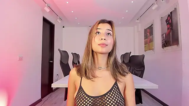 NairobiLee's cam snapshot