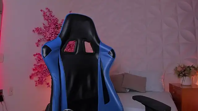 cora_22's cam snapshot