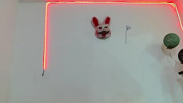 Megan_Blaze01's cam snapshot