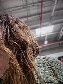 Gjynna-kiim live sex cam