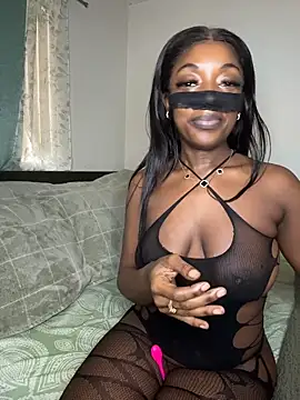 foreigntitts_'s cam snapshot