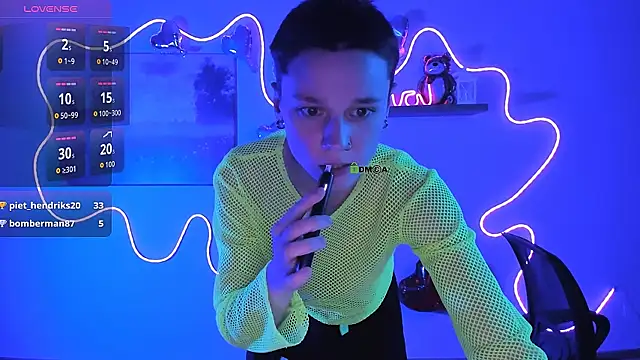 emi_fade's cam snapshot