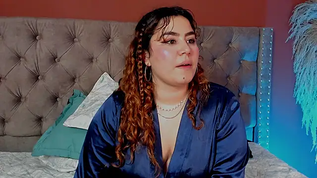 ari_rouse_'s cam snapshot