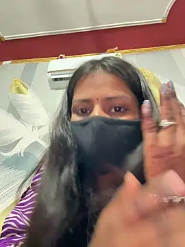 Curvy_Taara's cam snapshot