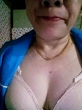 small-house123's cam snapshot