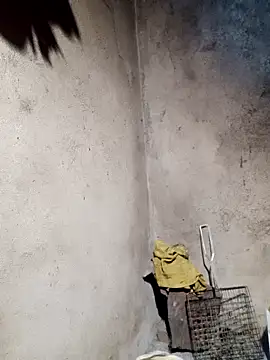 yula-bi live sex cam